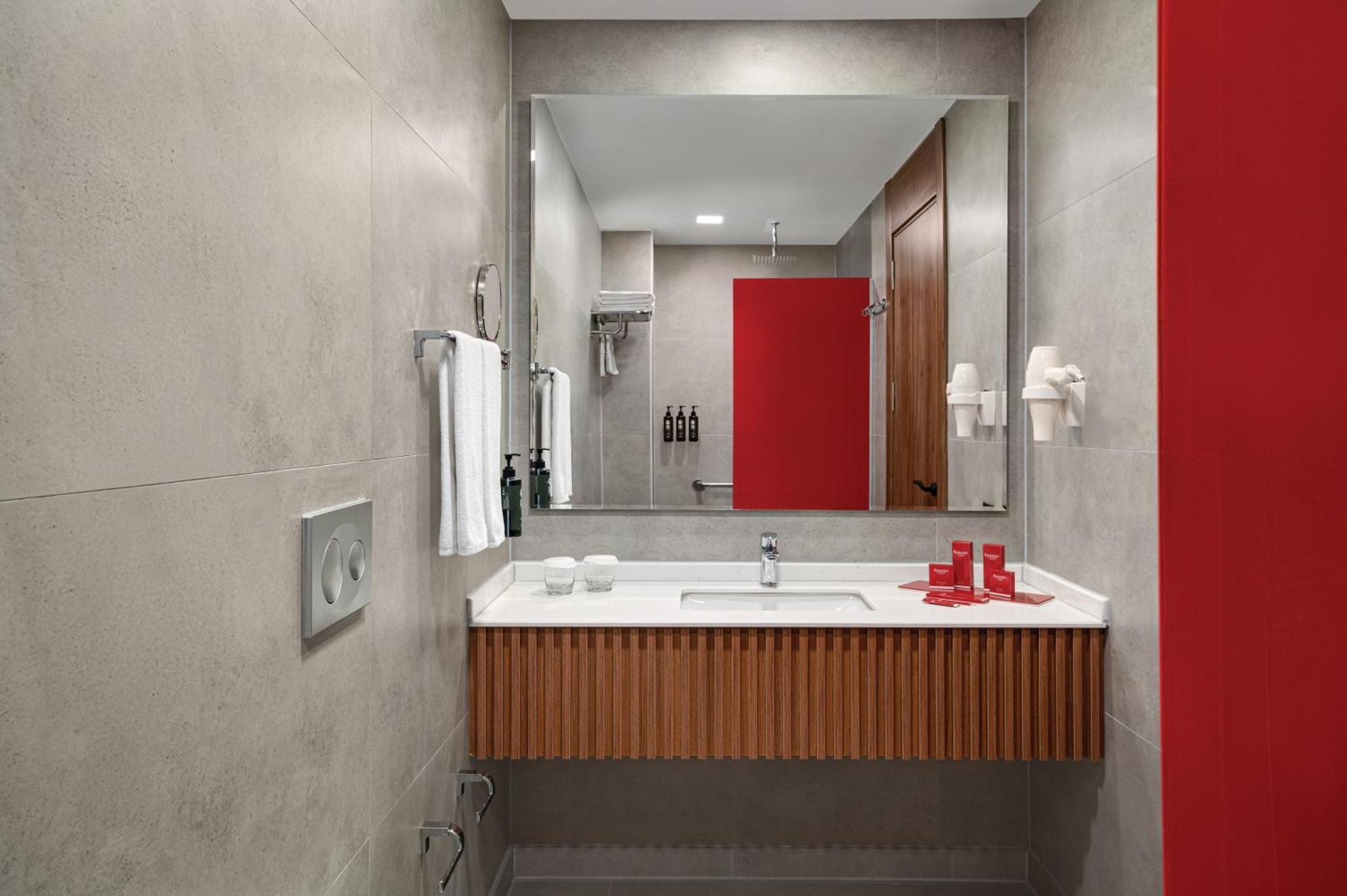 Ramada By Wyndham Gaziantep Hotel Exterior photo