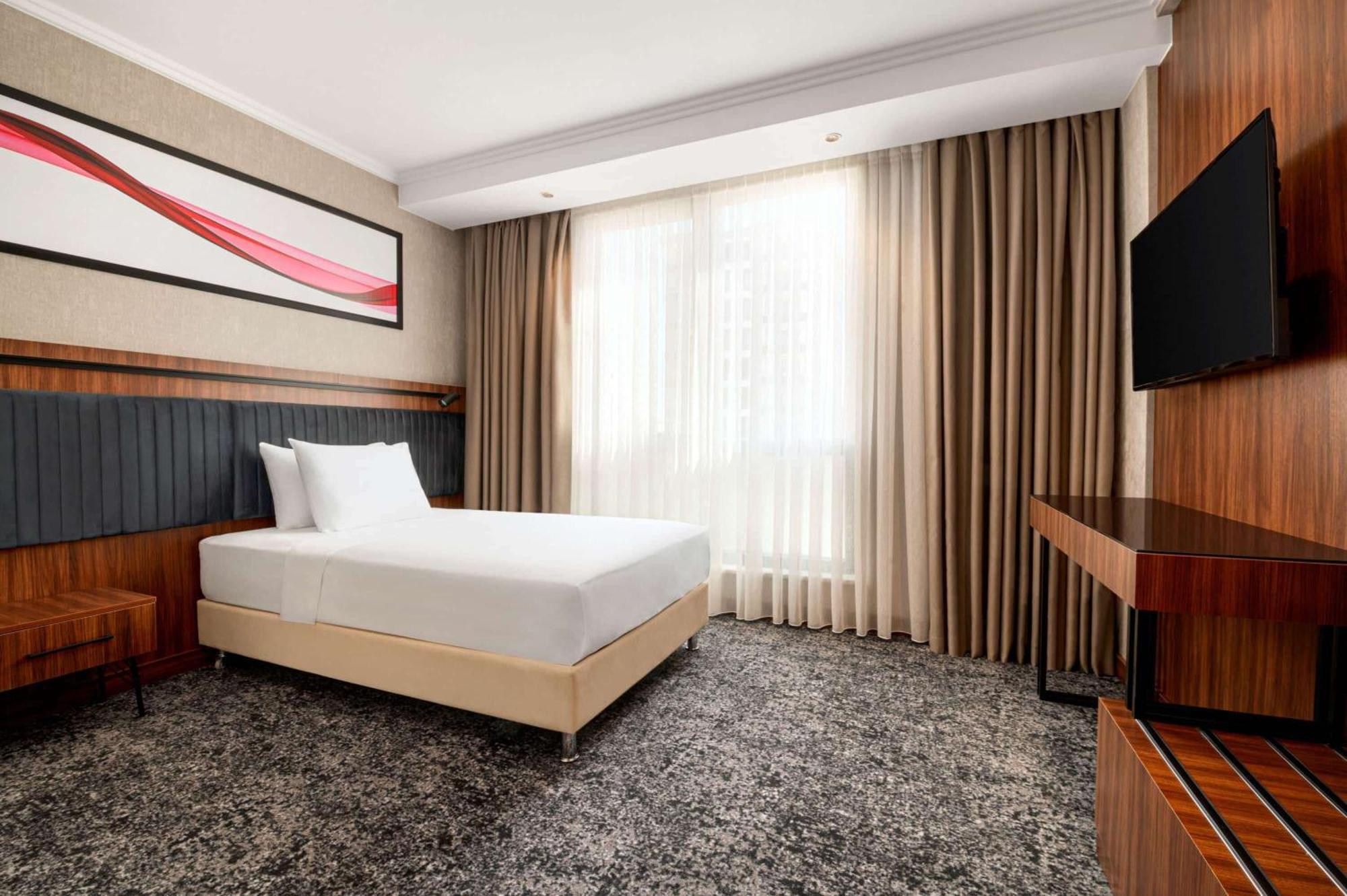 Ramada By Wyndham Gaziantep Hotel Exterior photo